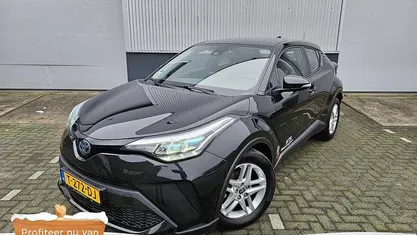 Zwart Occasion 2023 Toyota C-HR Active SUV | € 25.900 (Eerlijke prijs)