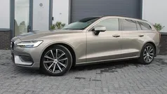 Gebruikt 2021 Volvo V60 Momentum Stationwagen | € 20.950 (Super prijs)