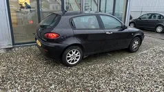 Gebruikt 2002 Alfa Romeo 147 Distinctive Hatchback | € 750 (Eerlijke prijs)