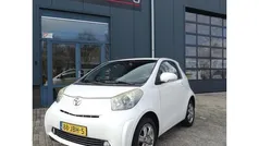 Wit Gebruikt 2009 Toyota iQ Hatchback | € 4.449 (Eerlijke prijs)