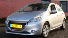 Grijs Gebruikt 2013 Peugeot 208 Envy Hatchback | € 4.499 (Eerlijke prijs)