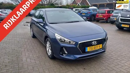 Blauw Gebruikt 2018 Hyundai i30 Comfort Hatchback | € 14.650 (Eerlijke prijs)