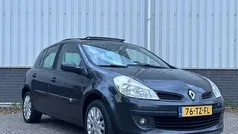 Grijs Gebruikt 2007 Renault Clio II Dynamique Hatchback | € 2.950 (Eerlijke prijs)
