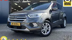Grijs Gebruikt 2019 Ford Kuga Titanium SUV | € 18.445 (Eerlijke prijs)