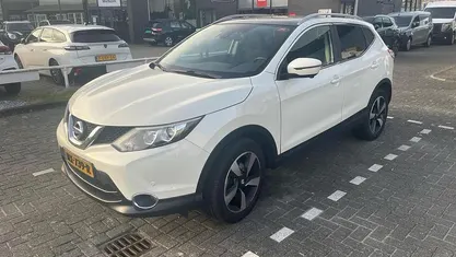 Wit Occasion 2017 Nissan Qashqai 360º SUV | € 15.945 (Eerlijke prijs)