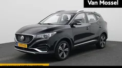 Zwart Gebruikt 2020 MG ZS Luxury Sedan | € 14.995 (Eerlijke prijs)
