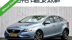 Gebruikt 2017 Volvo V40 Momentum Hatchback | € 14.750 (Eerlijke prijs)