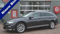 Grijs Gebruikt 2022 VW Passat Business Stationwagen | € 23.950 (Eerlijke prijs)