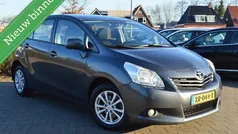 Grijs, metallic lak Gebruikt 2011 Toyota Verso MPV | € 10.950 (Eerlijke prijs)