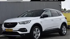 Wit, metallic lak Gebruikt 2019 Opel Grandland X Edition SUV | € 17.500 (Eerlijke prijs)