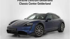 Gentiaanblauw metallic Gebruikt 2023 Porsche Taycan Cross Turismo Sedan | € 84.900 (Eerlijke prijs)