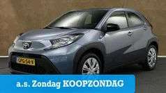 Grijs Nieuw 2024 Toyota Aygo Business Edition Hatchback | € 19.645 (Eerlijke prijs)