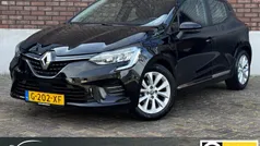Zwart Gebruikt 2019 Renault Clio IV Zen Hatchback | € 12.490 (Eerlijke prijs)