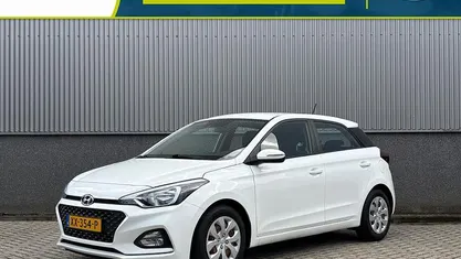 Wit Occasion 2019 Hyundai i20 Comfort Hatchback | € 14.440 (Eerlijke prijs)