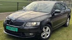 Zwart Gebruikt 2016 Skoda Octavia Business Line Hatchback | € 5.250 (Eerlijke prijs)