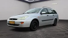 Grijs Gebruikt 1999 Ford Focus Trend Stationwagen | € 1.099 (Eerlijke prijs)