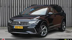 Zwart Gebruikt 2023 VW Tiguan Business SUV | € 41.895 (Eerlijke prijs)