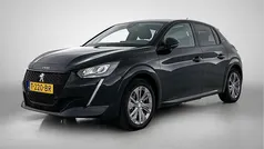 Zwart, metallic lak Gebruikt 2023 Peugeot e-208 Allure Hatchback | € 19.725 (Eerlijke prijs)