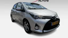 Grijs Gebruikt 2016 Toyota Yaris Hybrid Limited Hatchback | € 13.945 (Goede deal)