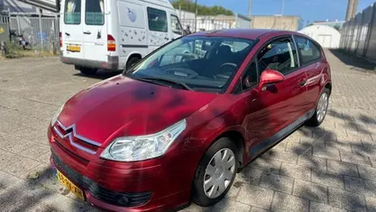 Rood Occasion 2005 Citroën C4 VTR Sport Coupé | € 850 (Goede deal)