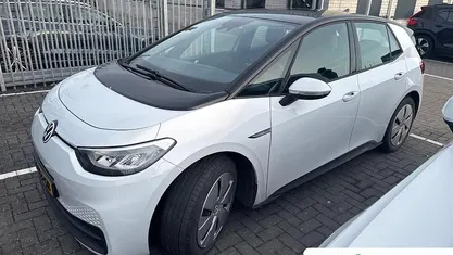 Wit Occasion 2023 VW ID.3 Pro Hatchback | € 19.945 (Super prijs)