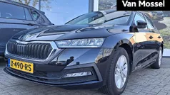 Zwart Gebruikt 2024 Skoda Octavia Ambition Hatchback | € 26.900 (Eerlijke prijs)