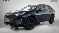 Zwart, metallic lak Gebruikt 2021 Toyota RAV4 Edition SUV | € 40.900 (Eerlijke prijs)