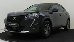 Zwart Gebruikt 2023 Peugeot e-2008 Style SUV | € 21.425 (Eerlijke prijs)