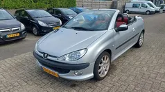 Grijs Gebruikt 2003 Peugeot 206 CC Premium Cabriolet | € 1.499 (Eerlijke prijs)
