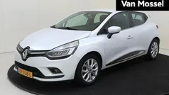 Wit Gebruikt 2018 Renault Clio IV Intens Hatchback | € 11.935 (Eerlijke prijs)