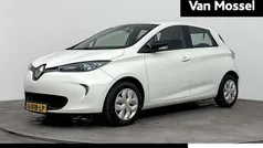 Ijswit 369 Gebruikt 2019 Renault Zoe Life Hatchback | € 9.230 (Eerlijke prijs)