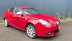 Rood Gebruikt 2011 Alfa Romeo Giulietta Distinctive Hatchback | € 2.950 (Eerlijke prijs)
