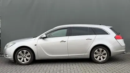 Grijs Gebruikt 2011 Opel Insignia Cosmo Stationwagen | € 6.899 (Eerlijke prijs)