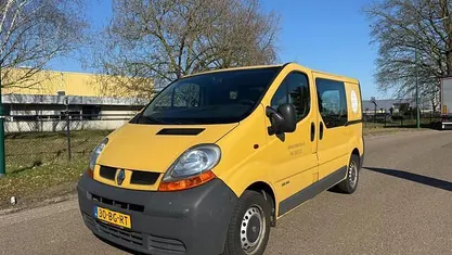Occasion Renault Trafic 82 PK (60 kW) 2003 Geel MPV