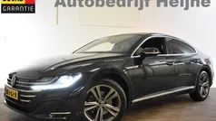 Zwart Gebruikt 2022 VW Arteon Business+ Hatchback | € 34.445 (Eerlijke prijs)