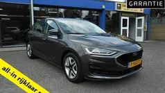 Grijs Gebruikt 2022 Ford Focus Hatchback | € 17.850 (Eerlijke prijs)