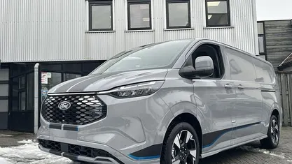 Gebruikt 2025 Ford E-Transit Sport Van | € 44.950 (Goede deal)