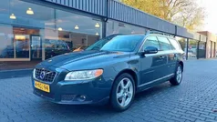 Grijs Gebruikt 2013 Volvo V70 Momentum Stationwagen | € 9.499 (Eerlijke prijs)