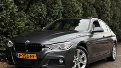Grijs Gebruikt 2012 BMW 335 Executive Sedan | € 18.950 (Eerlijke prijs)