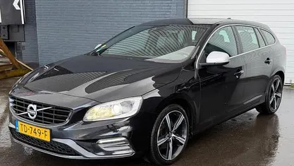 Zwart Gebruikt 2018 Volvo V60 Business Edition Stationwagen | € 13.950 (Eerlijke prijs)