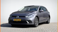 Grijs Gebruikt 2022 VW Polo Life Hatchback | € 22.389 (Eerlijke prijs)