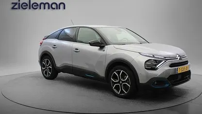 Grijs Occasion 2023 Citroën e-C4 Business Class SUV | € 18.345 (Eerlijke prijs)