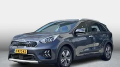 Grijs, metallic lak Gebruikt 2021 Kia Niro SUV | € 22.890 (Eerlijke prijs)