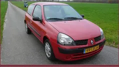 Gebruikt 2002 Renault Clio II Authentique Hatchback | € 750 (Eerlijke prijs)