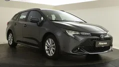 Gebruikt 2024 Toyota Corolla Hybrid Active Stationwagen | € 28.899 (Eerlijke prijs)