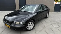 Zwart Gebruikt 2002 Volvo S60 Sedan | € 2.795 (Eerlijke prijs)