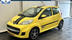 Geel Gebruikt 2010 Peugeot 107 Hatchback | € 2.950 (Goede deal)