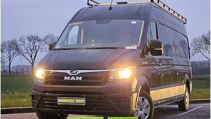 Zwart Gebruikt 2023 MAN TGE Van | € 31.950 (Eerlijke prijs)