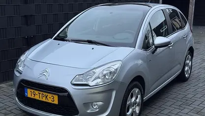 Grijs (metallic) Gebruikt 2012 Citroën C3 Exclusive Hatchback | € 6.950 (Eerlijke prijs)