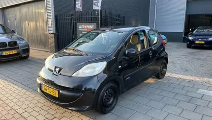 Zwart Gebruikt 2006 Peugeot 107 Hatchback | € 1.499 (Eerlijke prijs)